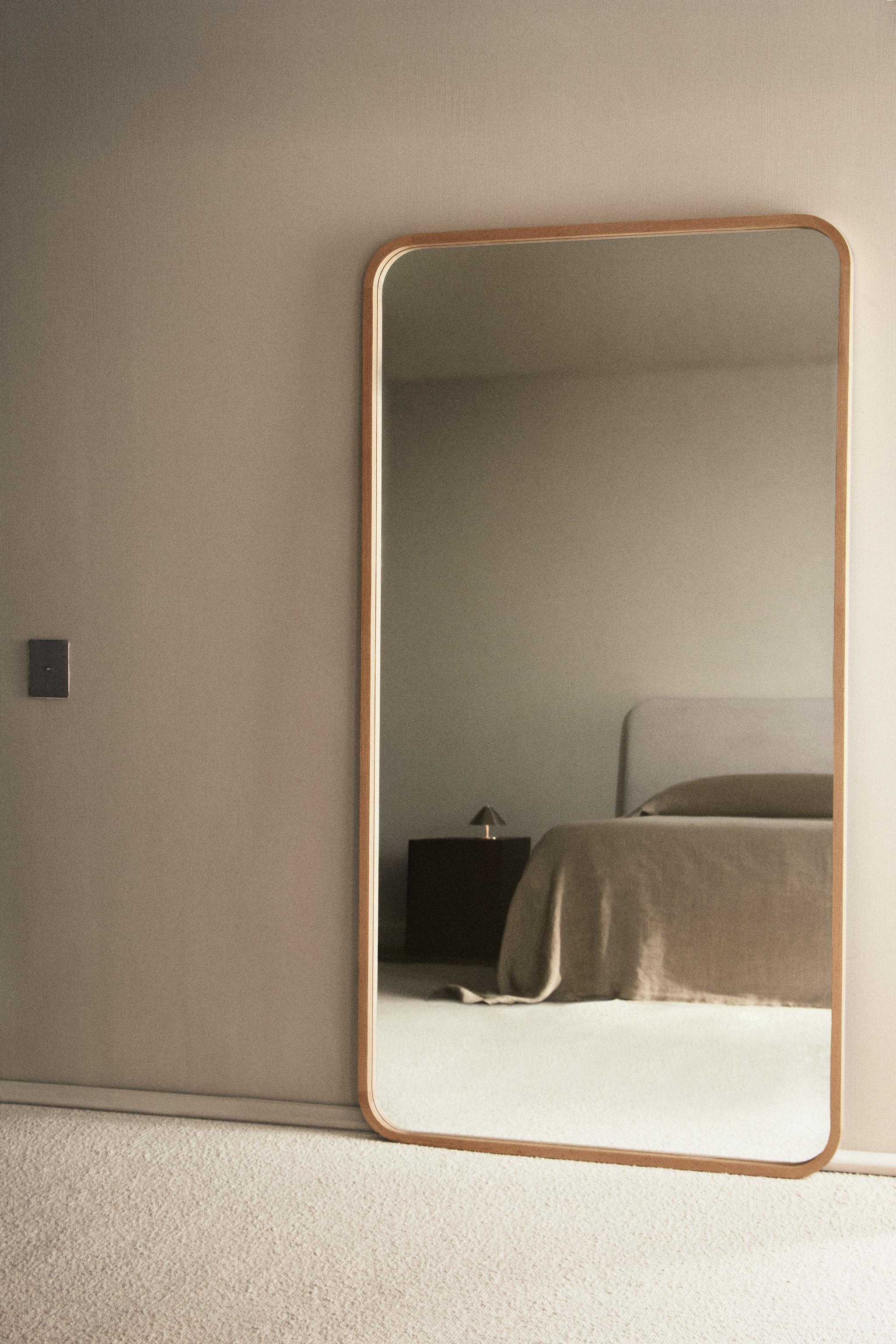 MIROIR SUR PIED CADRE ARRONDI GRAND